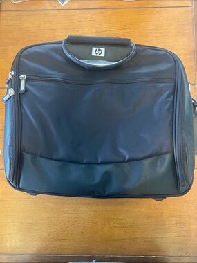 HP Black Men's Laptop Briefcase Bag with Front Zip Pocket HP400-02.